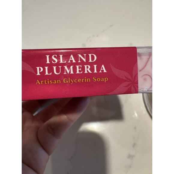 Tropical Bath And Body Set - Picture 3 of 10